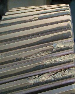Damaged Gear Photo (source: DDC) 2009/06: Recognizing Machinery Faults in Vibration Spectrum - Damaged Gear Photo (source: DDC)