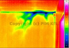 2011/07-08: Typische Gebäudeschäden thermografisch erkennbar - Versteckte Feuchtigkeit (Kondensation) (Quelle: PIM)